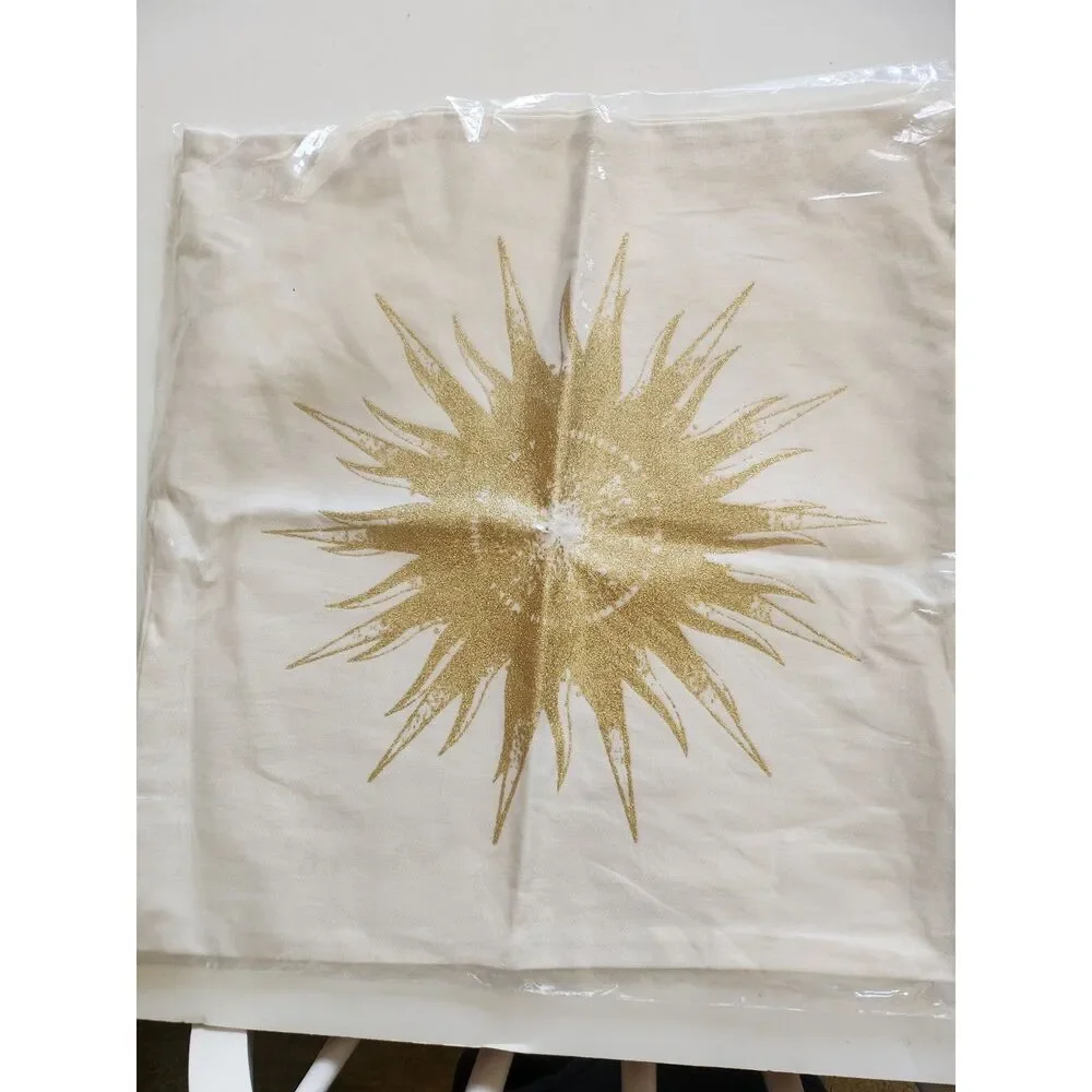 Pillowcase from H&M Home B24